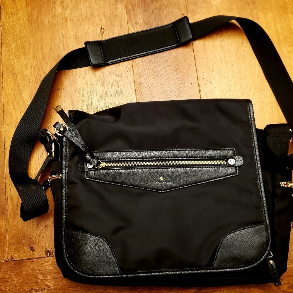 Travanti womans shoulder crossbody bag